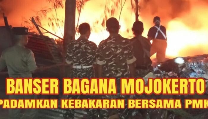BANSER BAGANA PUNGGING MOJOKERTO PADAMKAN KEBAKARAN BERSAMA PMK