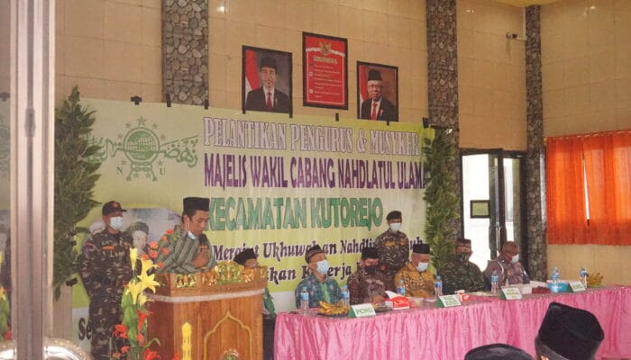 KH Marzuki Mustamar Hadiri Pelantikan Pengurus MWC NU Kutorejo