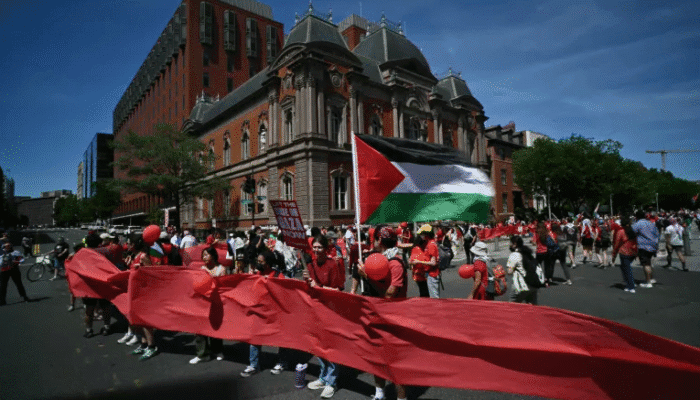 Protes Garis Merah: Ribuan Kecam Biden di Gedung Putih